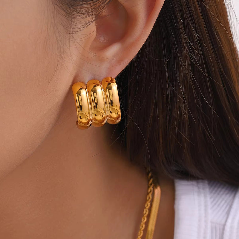 Ribbed Earring