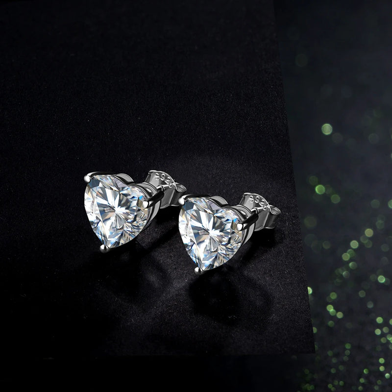 Vilnius Moissanite Earring