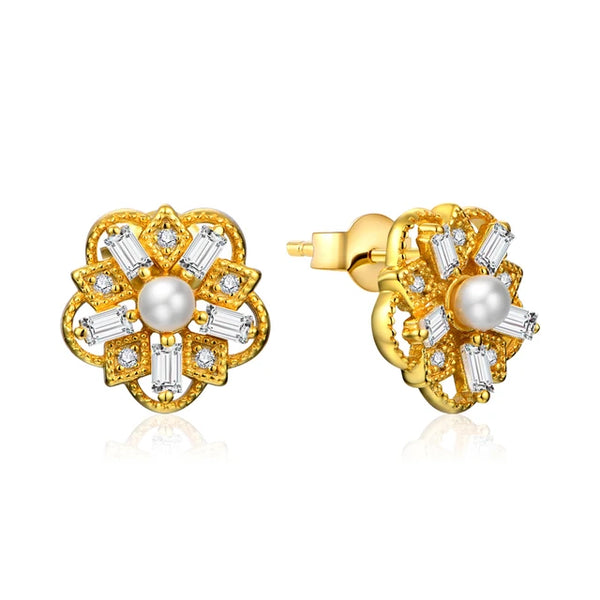 Fleur Moissanite Stud Earring