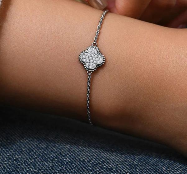 Clover Moissanite Bracelet